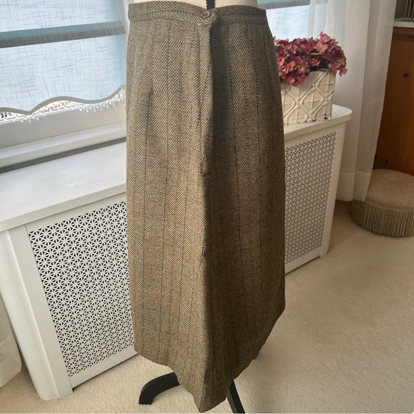 Vintage 70s Wool A-Line Skirt: Tan Brown Menswear Check, Size Medium - Picture 3 of 16